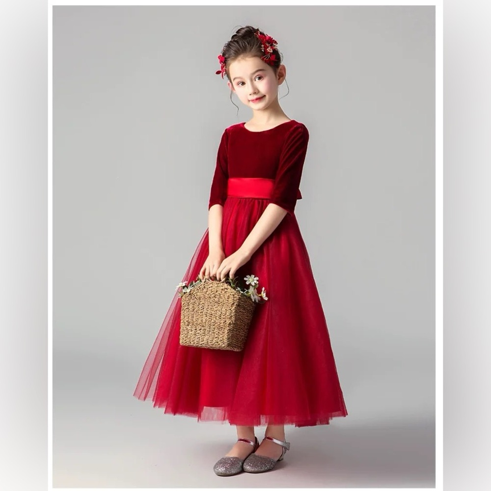 Elegant Red Velvet and Tulle Ball Gown Dress Girl Size 4T / 100cm